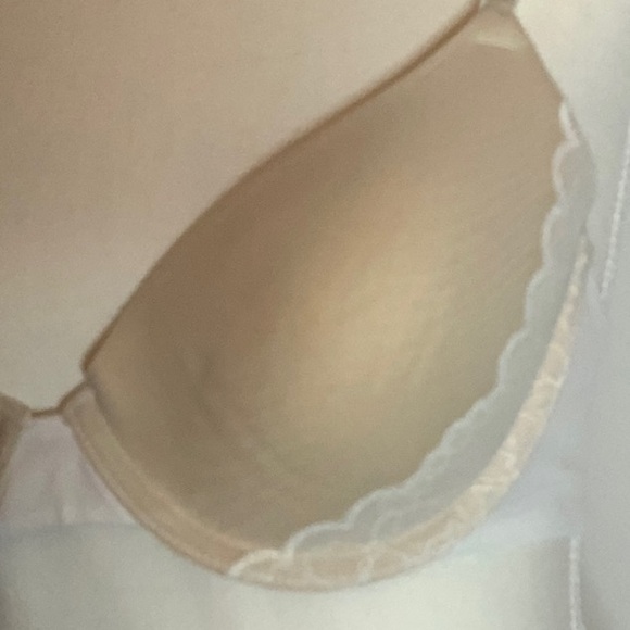 Maidenform 34B Women’s Bra - Beige with white lace. - Picture 2 of 6